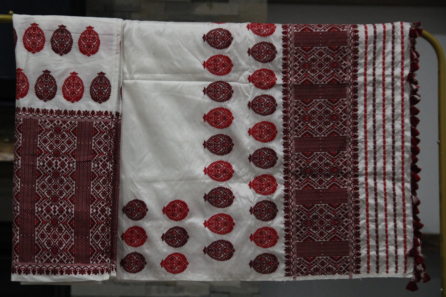 White Mekhela Chadar with red and maroon motif