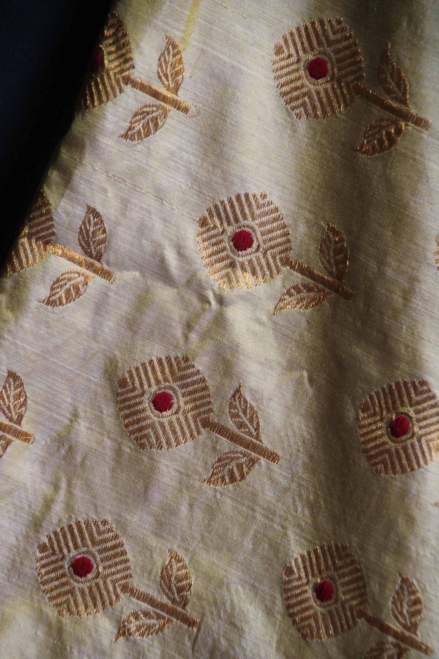 Gold on gold Mulberry Silk Mekhela Chadar with hint of maroon mina